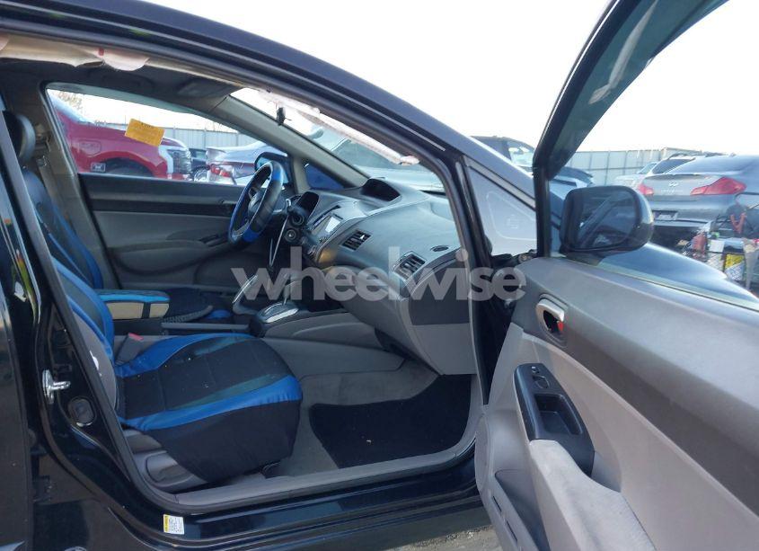 Photo 5 of 2010 Honda Civic LX (VIN 2HGFA1F58AH315188)