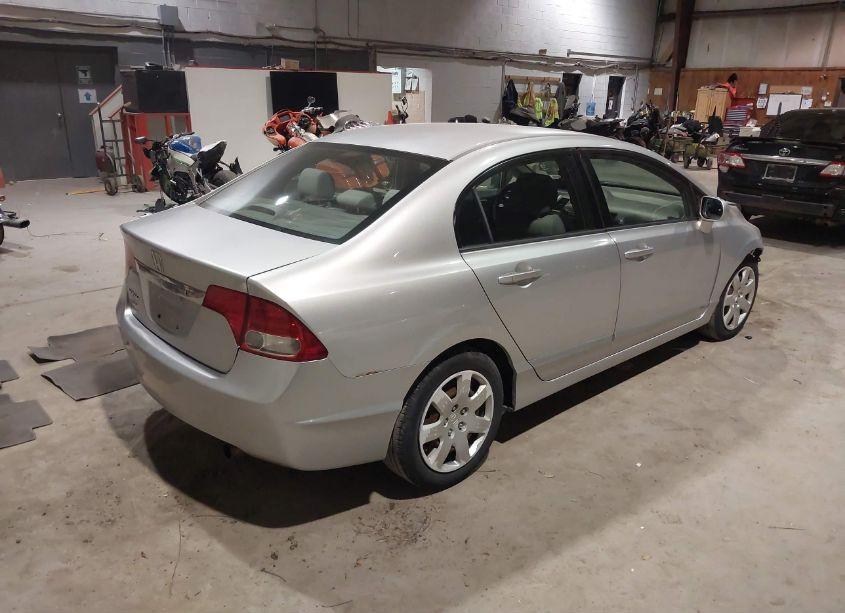 Photo 4 of 2010 Honda Civic LX (VIN 2HGFA1F58AH330516)