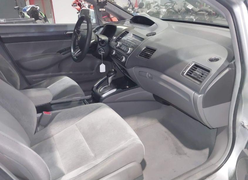 Photo 5 of 2010 Honda Civic LX (VIN 2HGFA1F58AH330516)