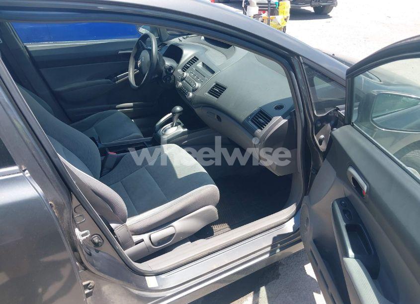 Photo 5 of 2010 Honda Civic LX (VIN 2HGFA1F58AH577101)