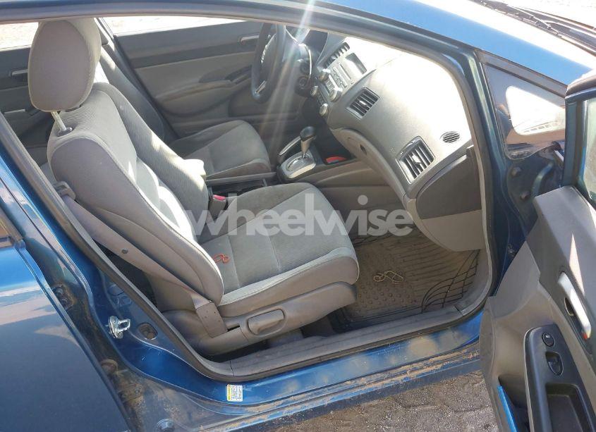 Photo 5 of 2010 Honda Civic LX (VIN 2HGFA1F58AH578619)