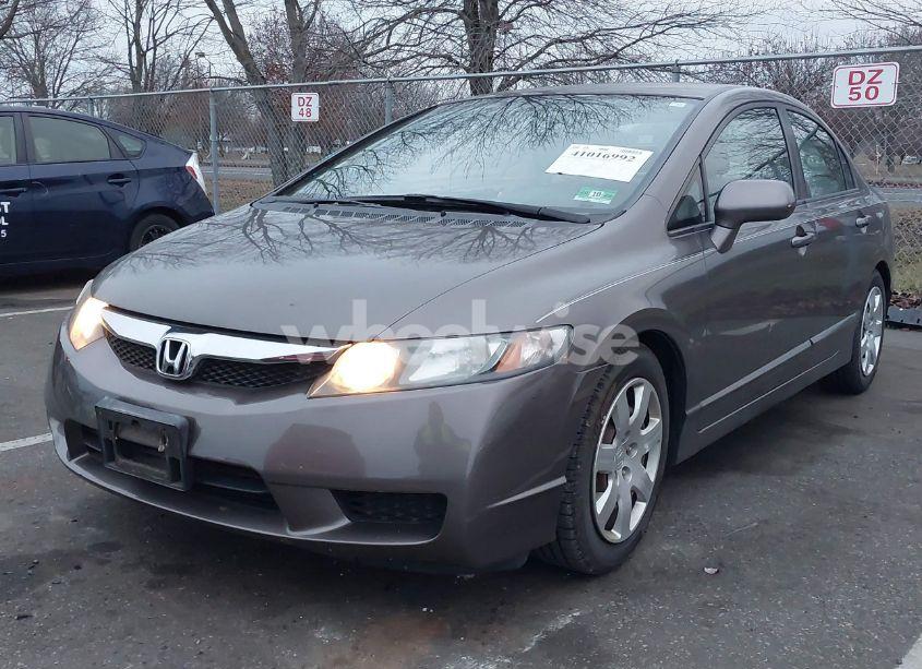 Photo 2 of 2010 Honda Civic LX (VIN 2HGFA1F58AH580502)