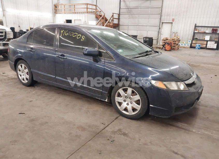 2010 Honda Civic LX (VIN 2HGFA1F58AH582685) main photo