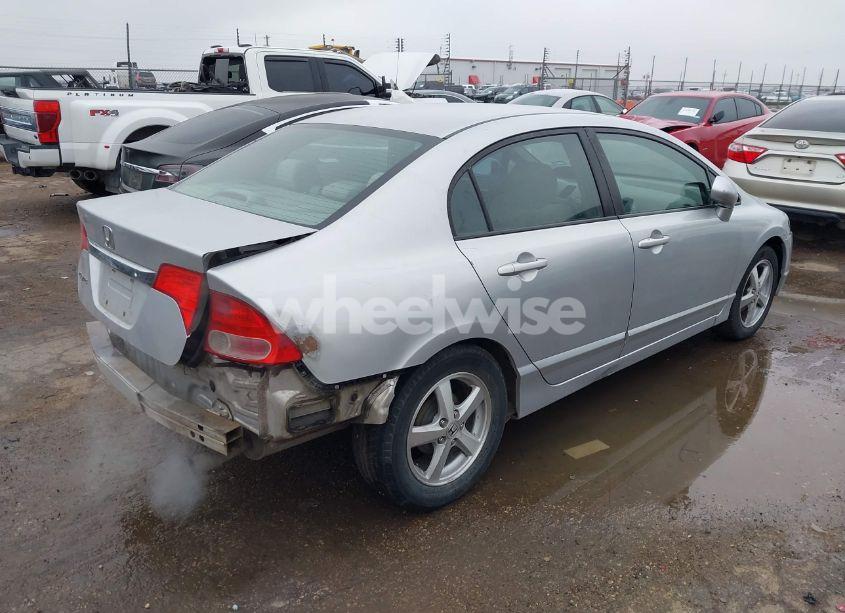 Photo 4 of 2011 Honda Civic LX (VIN 2HGFA1F58BH523279)