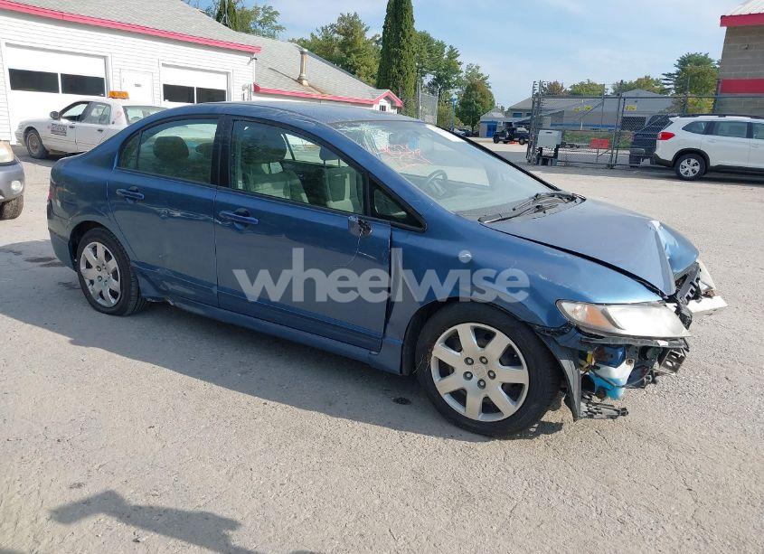 2011 Honda Civic LX (VIN 2HGFA1F58BH524920) main photo