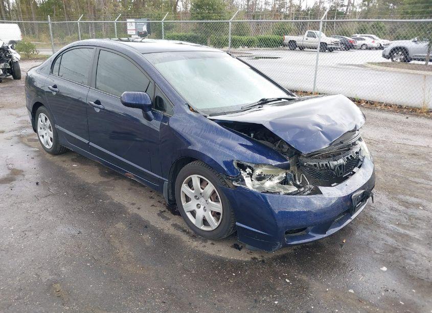 2011 Honda Civic LX (VIN 2HGFA1F58BH546402) main photo