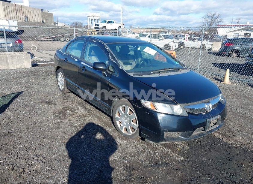 2010 Honda Civic LX (VIN 2HGFA1F59AH530501) main photo