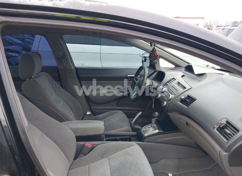 Photo 5 of 2010 Honda Civic LX (VIN 2HGFA1F59AH530983)