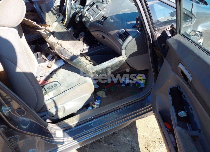 Photo 5 of 2010 Honda Civic LX (VIN 2HGFA1F59AH551333)