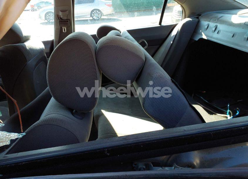 Photo 8 of 2010 Honda Civic LX (VIN 2HGFA1F59AH551333)
