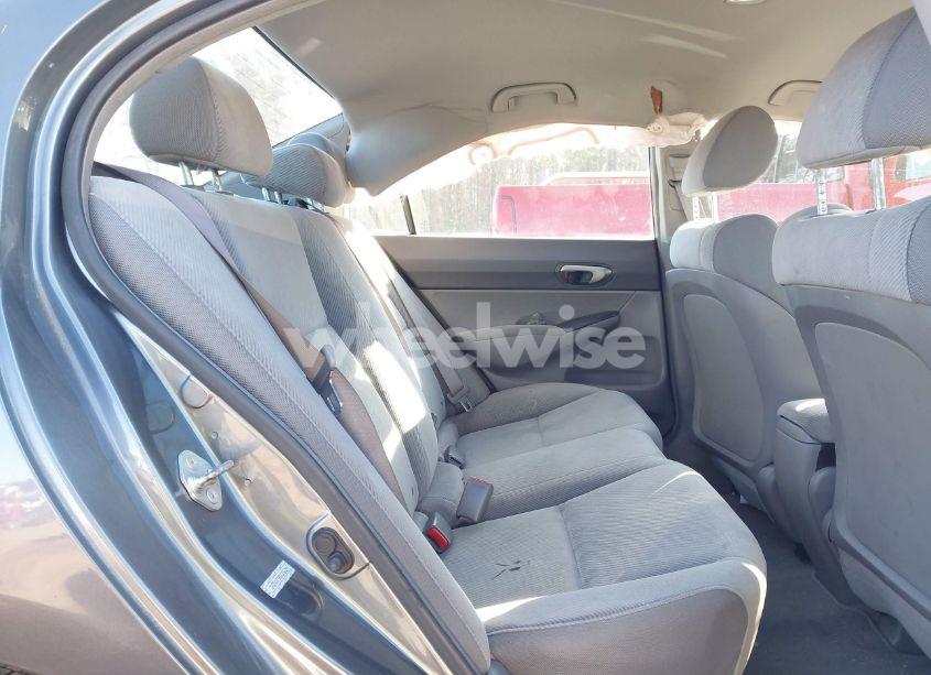 Photo 8 of 2011 Honda Civic LX (VIN 2HGFA1F59BH306629)