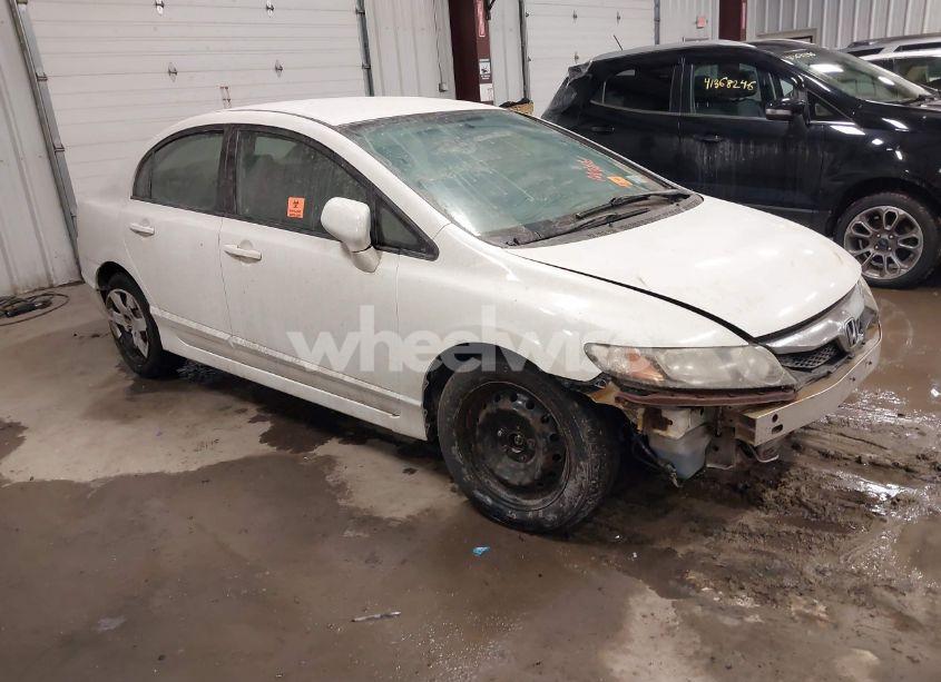 2011 Honda Civic LX (VIN 2HGFA1F59BH525915) main photo