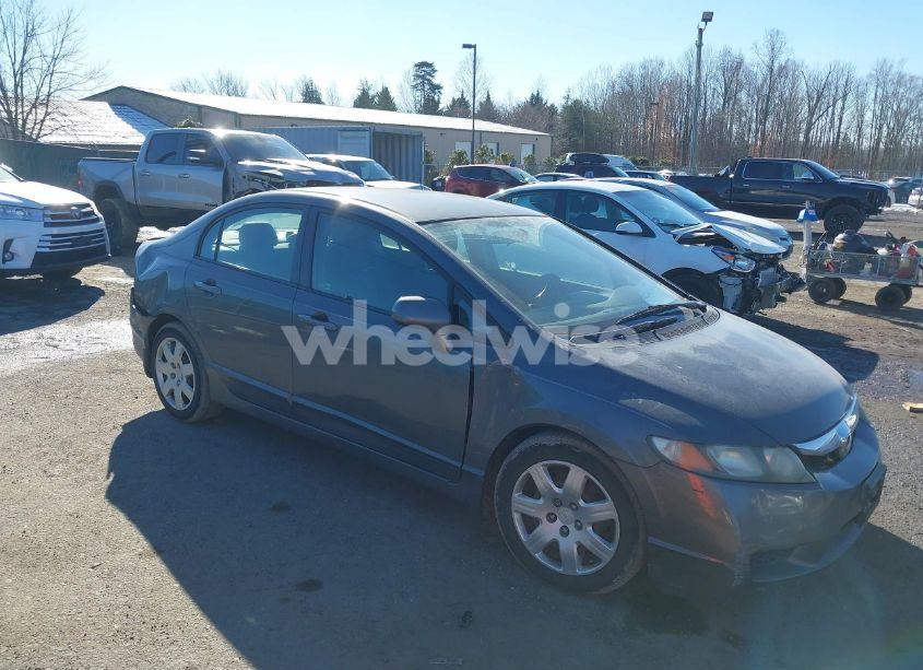 2011 Honda Civic LX (VIN 2HGFA1F5XBH532310) main photo