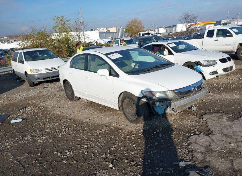 2011 Honda Civic LX (VIN 2HGFA1F5XBH538639) main photo