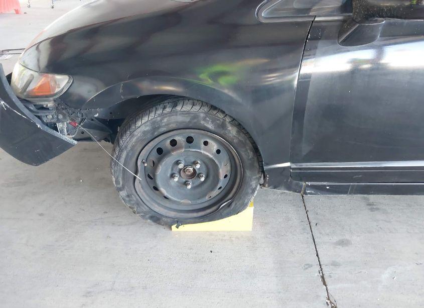 Photo 13 of 2011 Honda Civic LX (VIN 2HGFA1F5XBH546918)