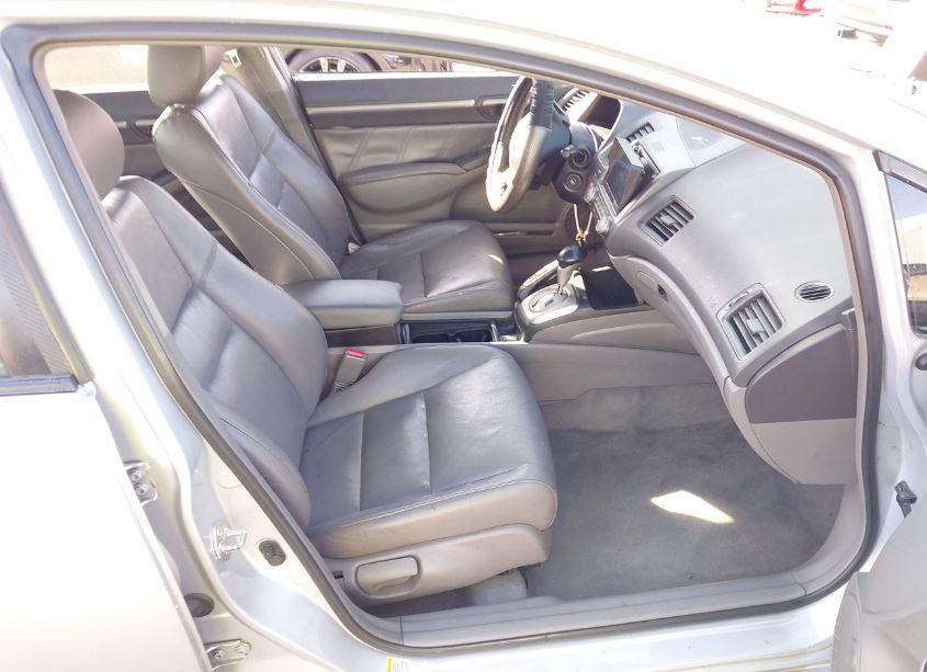 Photo 5 of 2010 Honda Civic EX-L (VIN 2HGFA1F97AH555528)