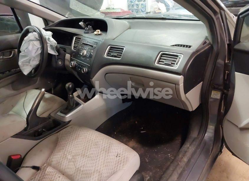 Photo 5 of 2014 Honda Civic LX (VIN 2HGFB2E54EH530836)