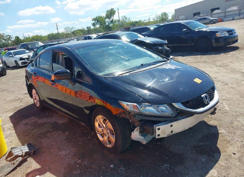 2015 Honda Civic LX (VIN 2HGFB2E58FH530940) main photo