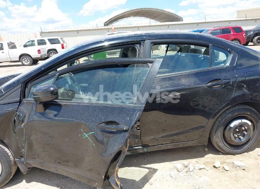 Photo 15 of 2015 Honda Civic LX (VIN 2HGFB2F4XFH059038)