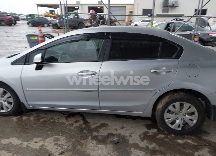 Photo 14 of 2012 Honda Civic LX (VIN 2HGFB2F50CH321055)