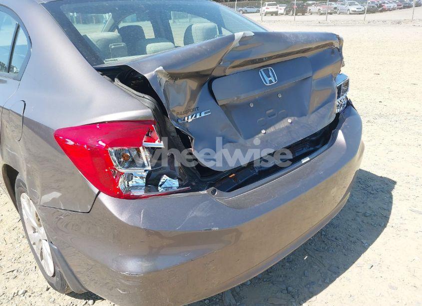 Photo 6 of 2012 Honda Civic LX (VIN 2HGFB2F50CH578555)