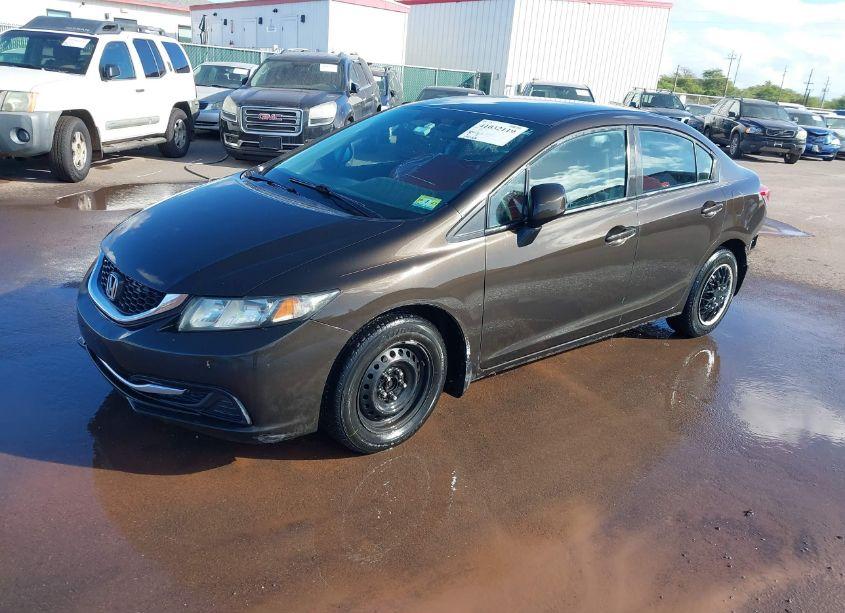 Photo 2 of 2013 Honda Civic LX (VIN 2HGFB2F50DH563166)