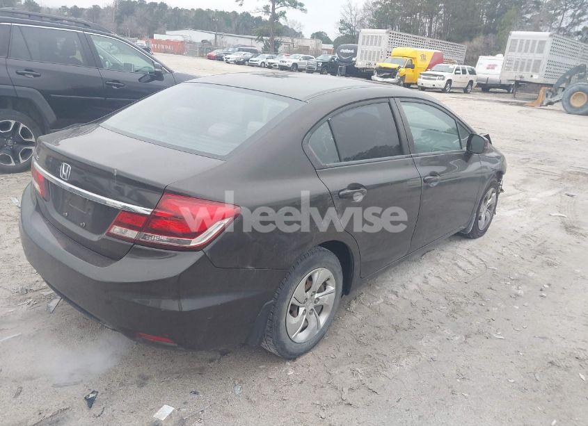 Photo 4 of 2013 Honda Civic LX (VIN 2HGFB2F50DH576421)