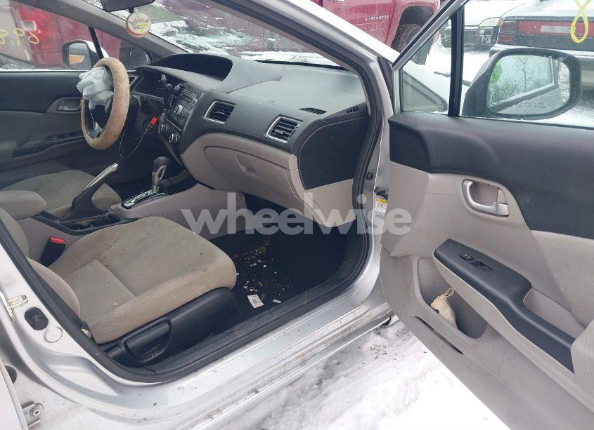 Photo 5 of 2013 Honda Civic LX (VIN 2HGFB2F50DH588763)