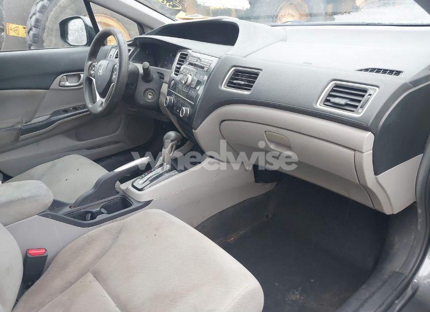 Photo 5 of 2013 Honda Civic LX (VIN 2HGFB2F50DH594806)