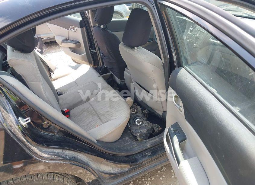 Photo 8 of 2014 Honda Civic LX (VIN 2HGFB2F50EH509089)