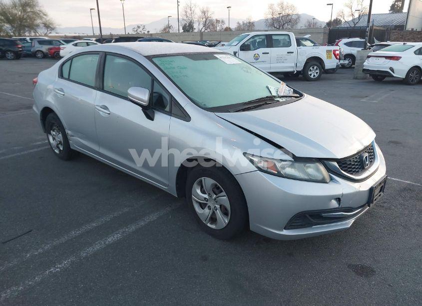 2015 Honda Civic LX (VIN 2HGFB2F50FH517548) main photo