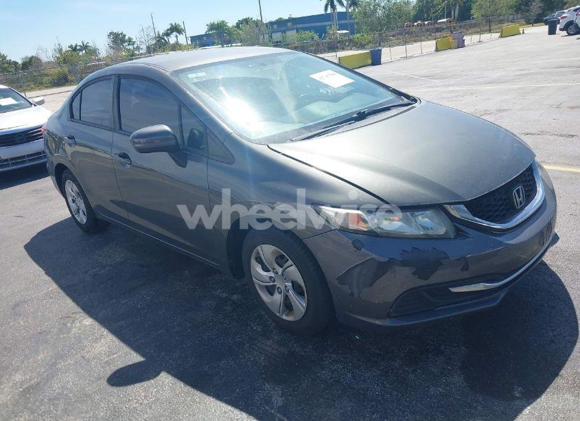 2015 Honda Civic LX (VIN 2HGFB2F50FH530770) main photo