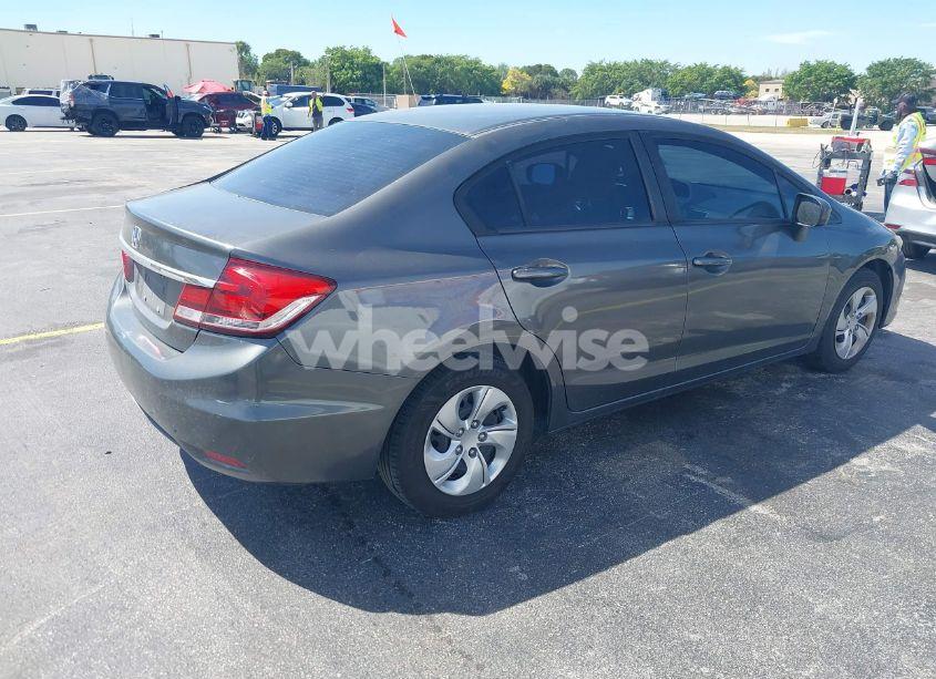 Photo 4 of 2015 Honda Civic LX (VIN 2HGFB2F50FH530770)