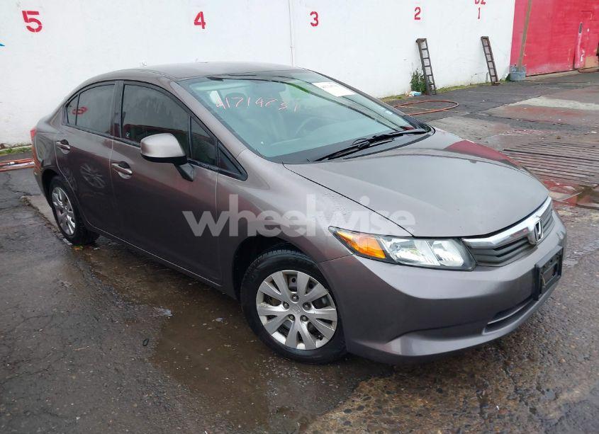 2012 Honda Civic LX (VIN 2HGFB2F51CH550134) main photo