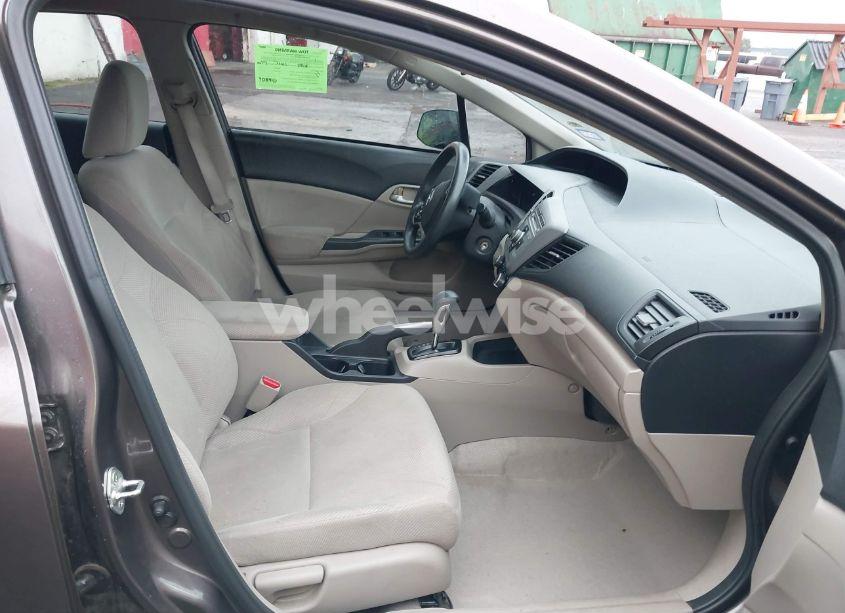 Photo 5 of 2012 Honda Civic LX (VIN 2HGFB2F51CH550134)