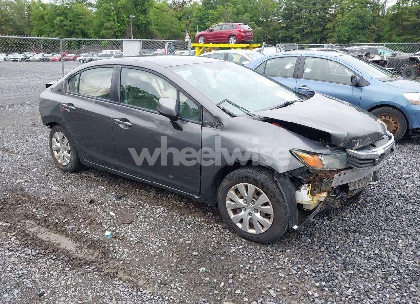 2012 Honda Civic LX (VIN 2HGFB2F51CH563532) main photo