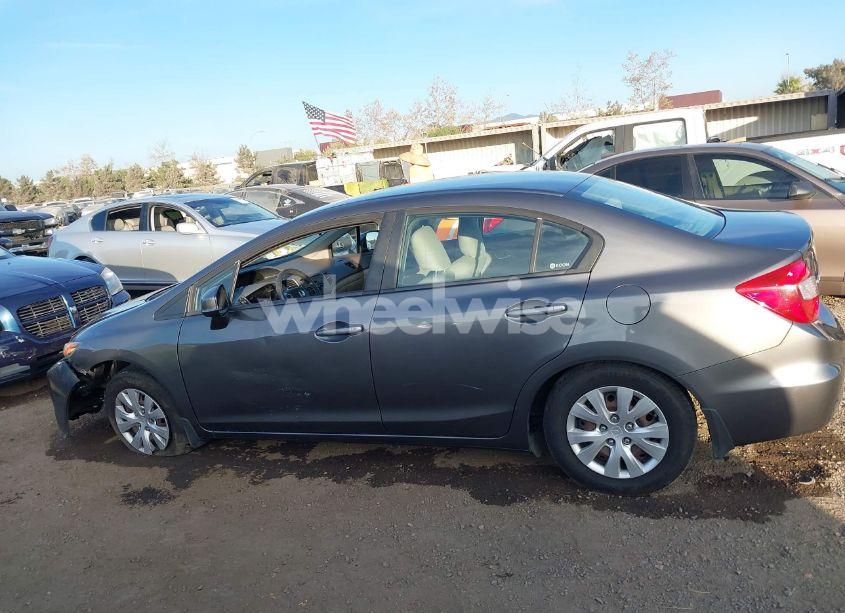Photo 14 of 2012 Honda Civic SDN LX (VIN 2HGFB2F51CH569377)