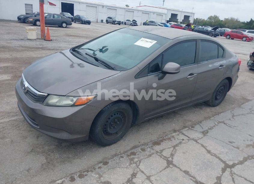 Photo 2 of 2012 Honda Civic LX (VIN 2HGFB2F51CH601115)