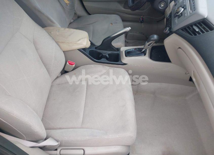 Photo 5 of 2012 Honda Civic LX (VIN 2HGFB2F51CH601115)