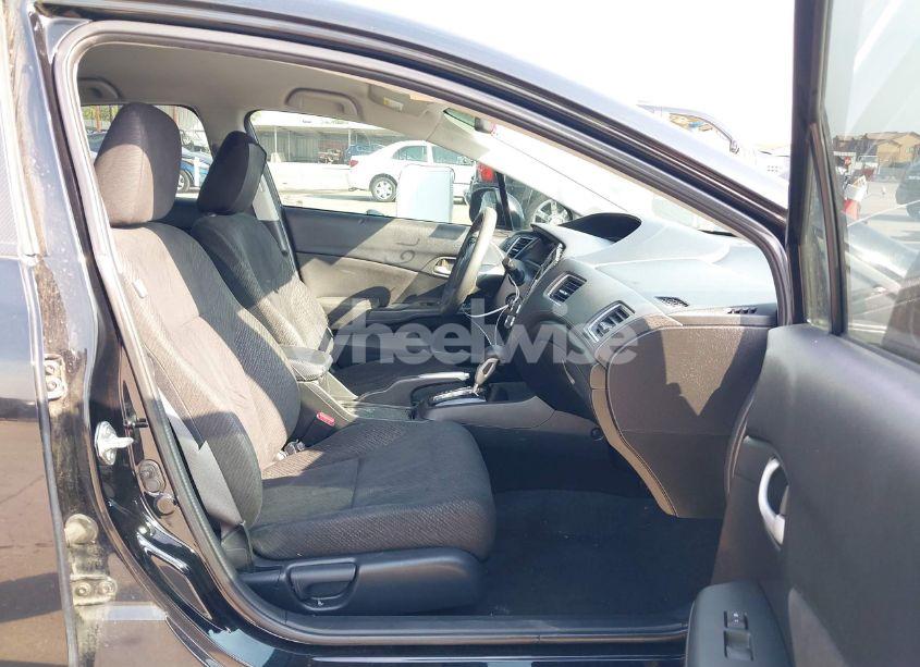 Photo 5 of 2013 Honda Civic LX (VIN 2HGFB2F51DH302323)