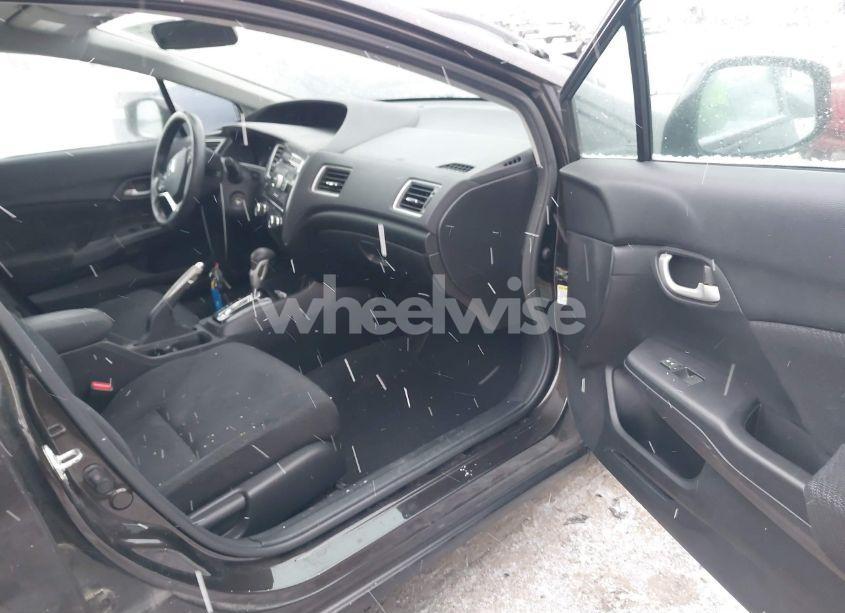 Photo 5 of 2013 Honda Civic LX (VIN 2HGFB2F51DH557165)