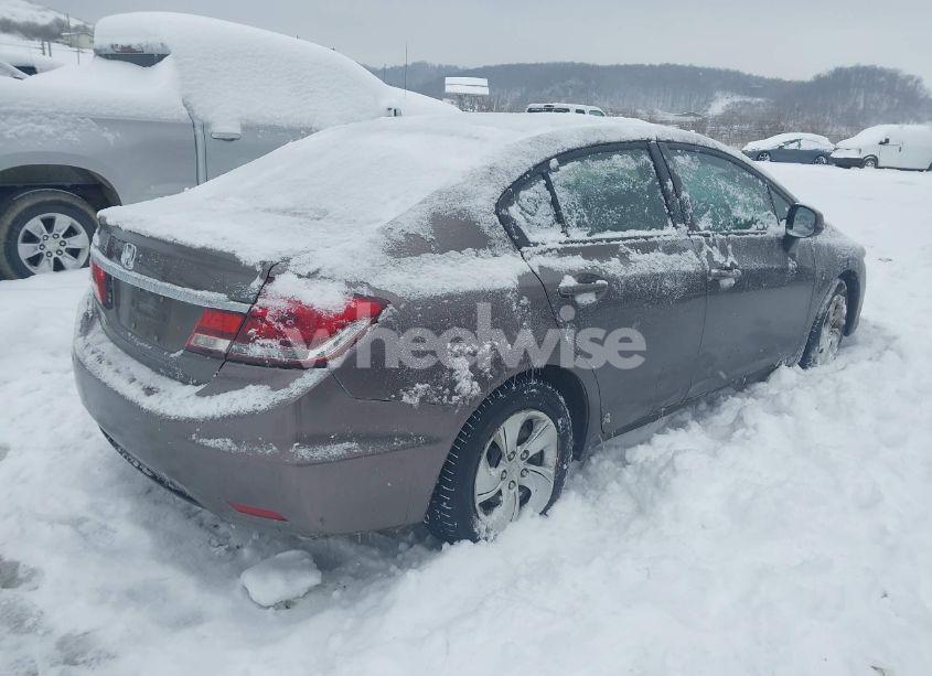 Photo 4 of 2013 Honda Civic LX (VIN 2HGFB2F51DH558820)