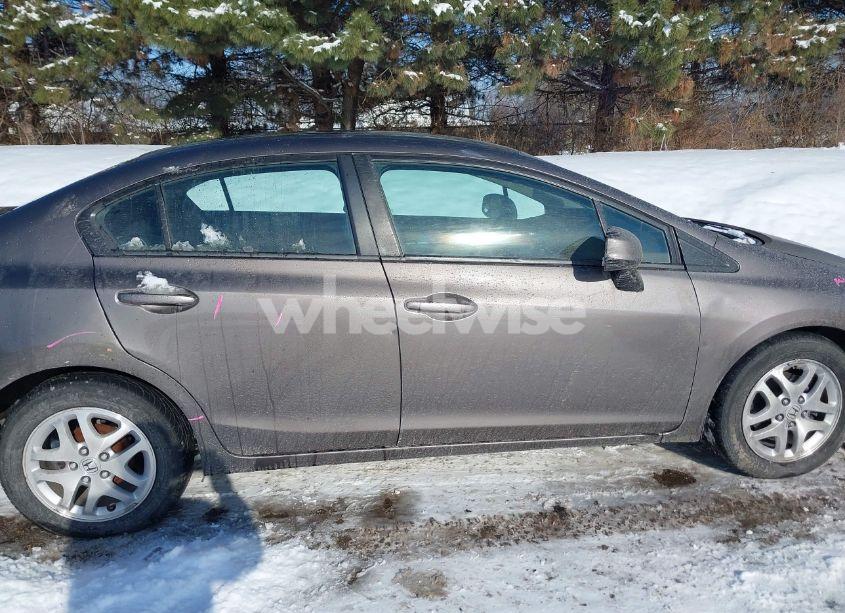 Photo 14 of 2013 Honda Civic LX (VIN 2HGFB2F51DH582907)