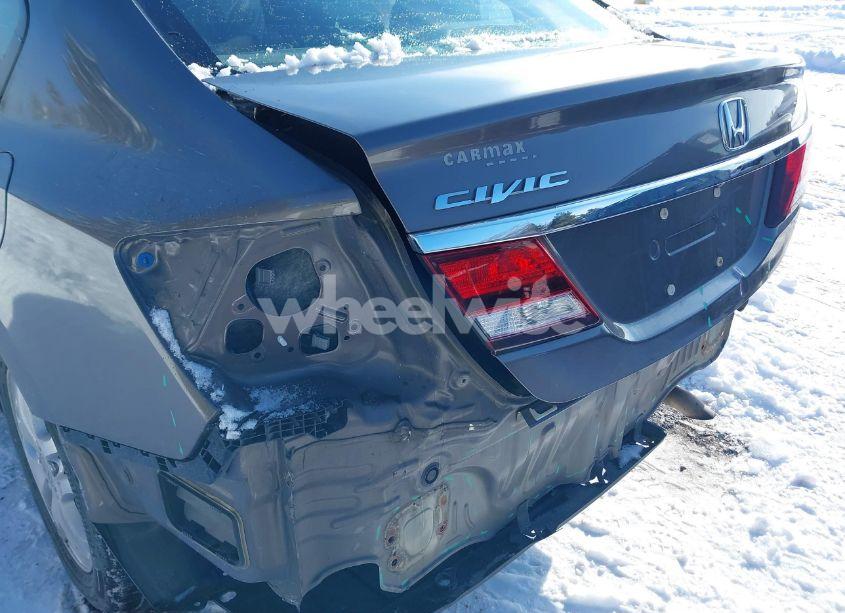 Photo 6 of 2013 Honda Civic LX (VIN 2HGFB2F51DH582907)