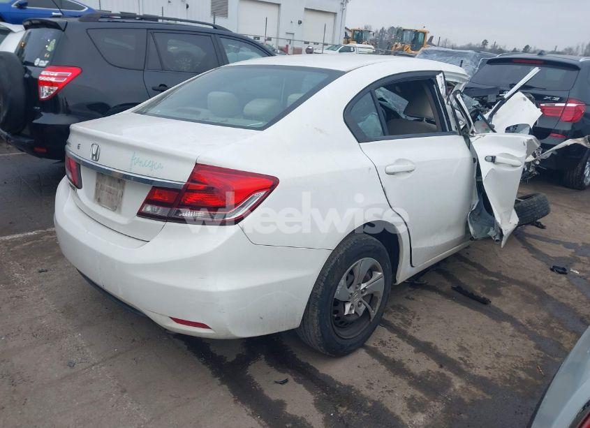 Photo 4 of 2013 Honda Civic LX (VIN 2HGFB2F51DH591381)