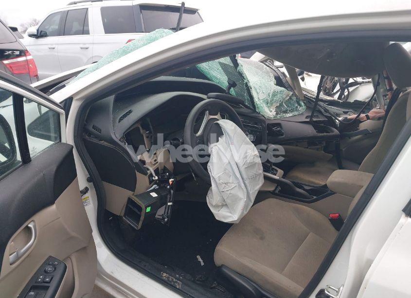 Photo 5 of 2013 Honda Civic LX (VIN 2HGFB2F51DH591381)