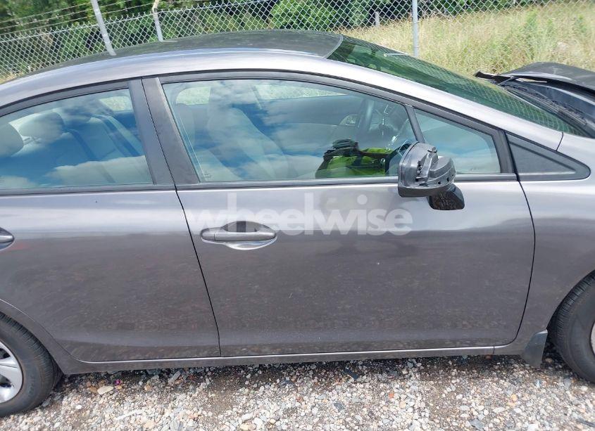 Photo 13 of 2014 Honda Civic LX (VIN 2HGFB2F51EH512776)