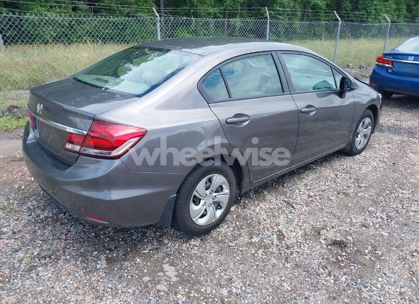 Photo 4 of 2014 Honda Civic LX (VIN 2HGFB2F51EH512776)