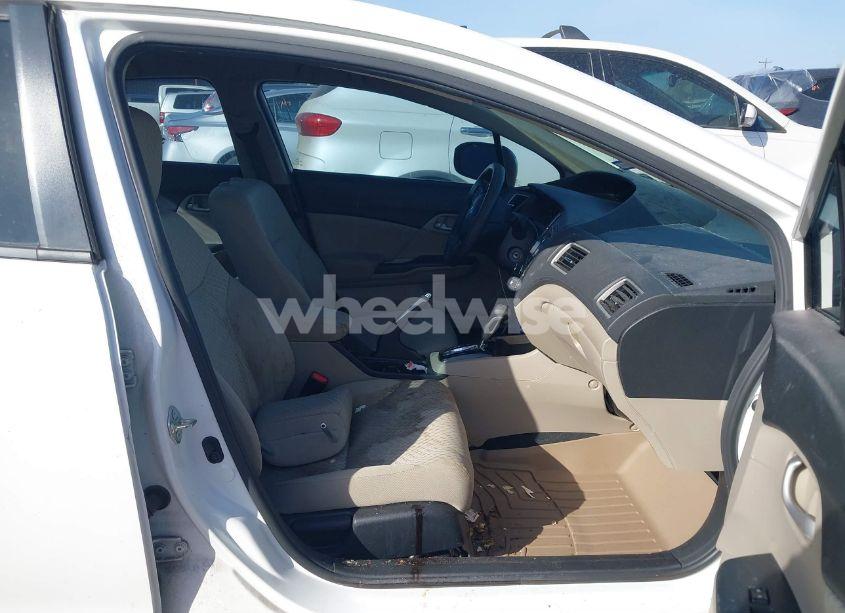 Photo 5 of 2014 Honda Civic LX (VIN 2HGFB2F51EH528704)