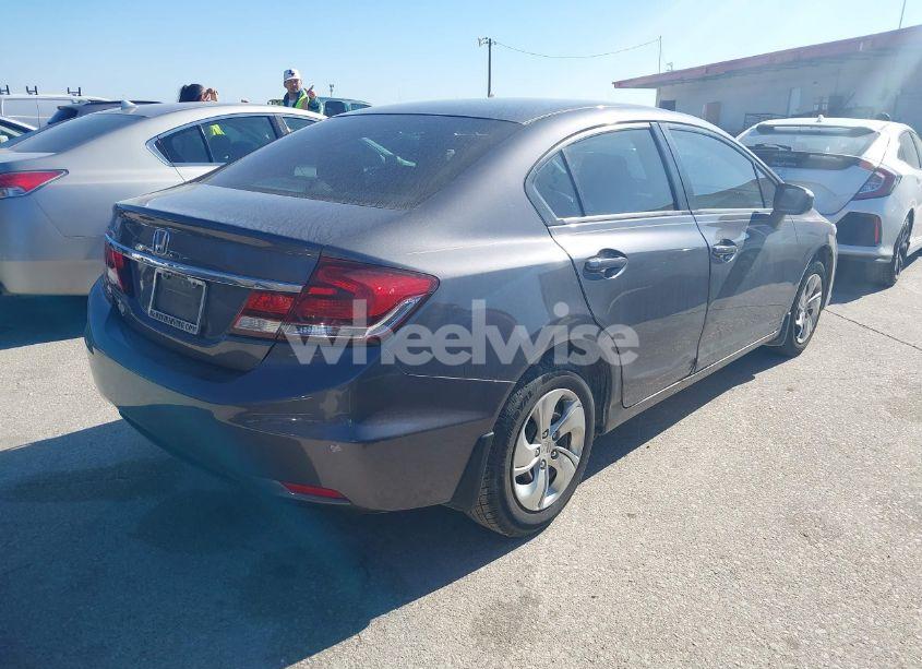 Photo 4 of 2015 Honda Civic LX (VIN 2HGFB2F51FH552311)